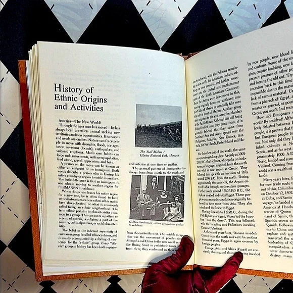 Vintage Genealogy Book | The Family Heritage Book (1979) | Hardcover - Picture 9 of 10